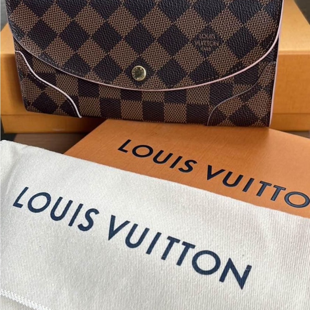 Emilie Wallet